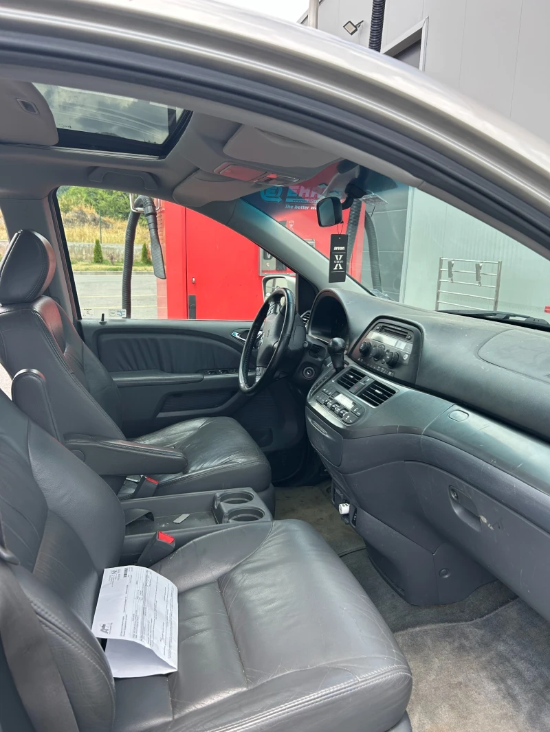 Honda Odyssey, снимка 12 - Автомобили и джипове - 52583467
