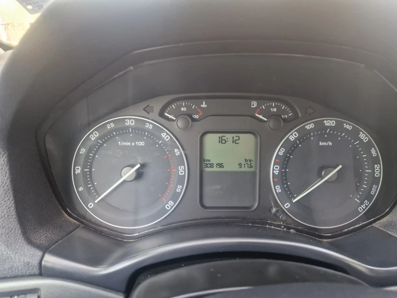 Skoda Octavia Combi 1.9 105hp, снимка 9 - Автомобили и джипове - 52284586