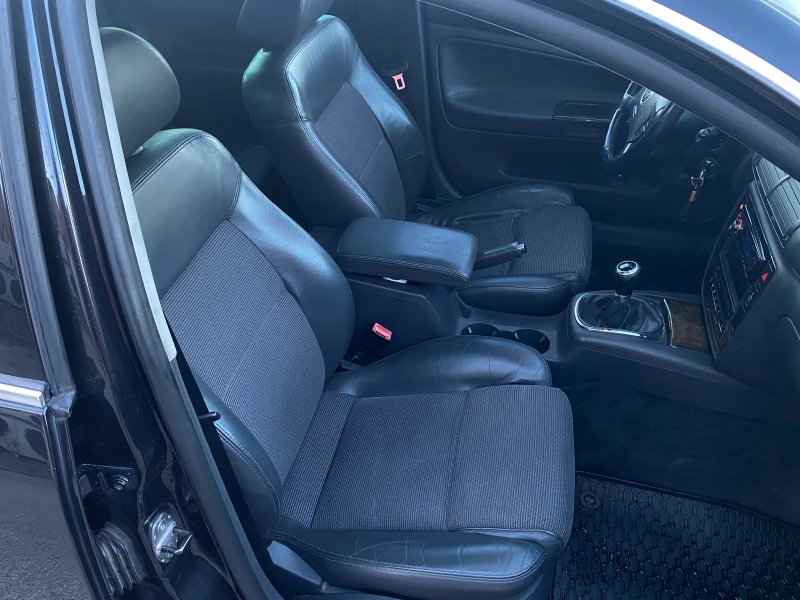 VW Passat 1.8T EXCLUSIVE , снимка 11 - Автомобили и джипове - 52944641