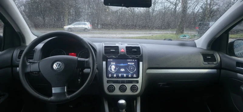 VW Golf 1.9 TDI, снимка 7 - Автомобили и джипове - 53292243