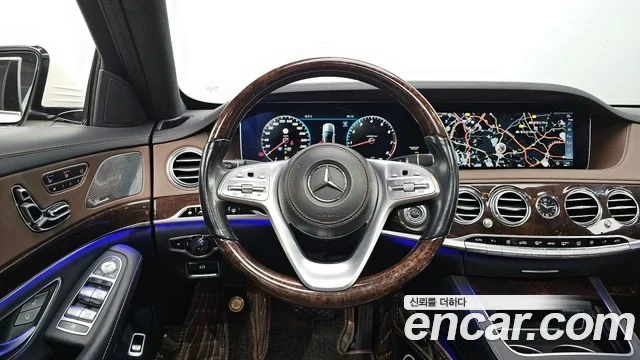 Mercedes-Benz S 560, снимка 13 - Автомобили и джипове - 53556344