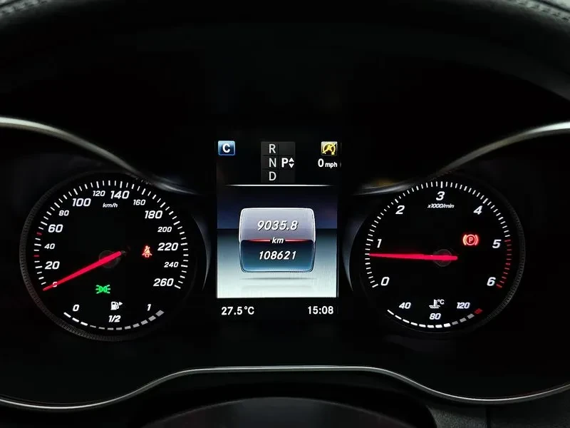 Mercedes-Benz C 220 4MATIC, снимка 8 - Автомобили и джипове - 54282251