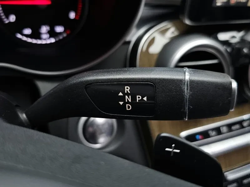 Mercedes-Benz C 220 4MATIC, снимка 9 - Автомобили и джипове - 54282251