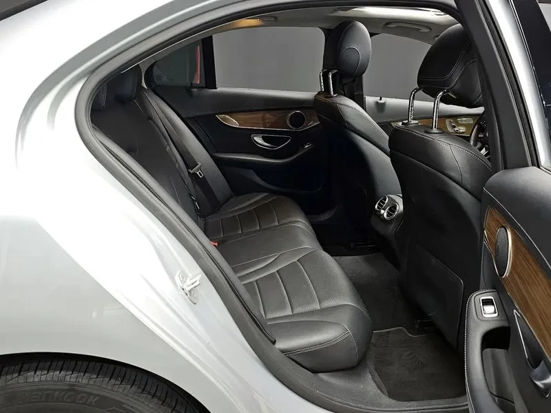 Mercedes-Benz C 220 4MATIC, снимка 12 - Автомобили и джипове - 54282251