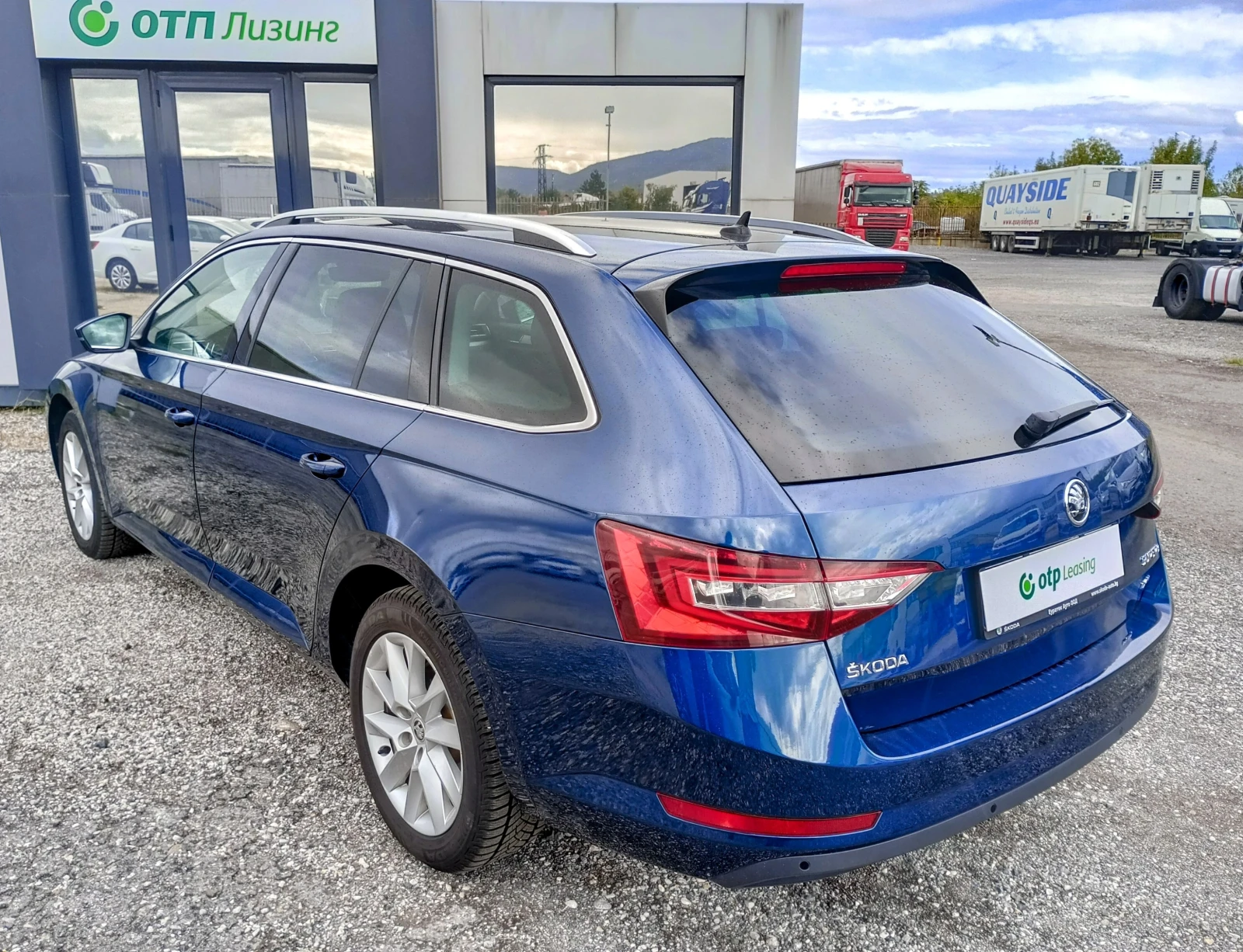 Skoda Superb 2.0 TDI DSG 4X4 - изображение 3