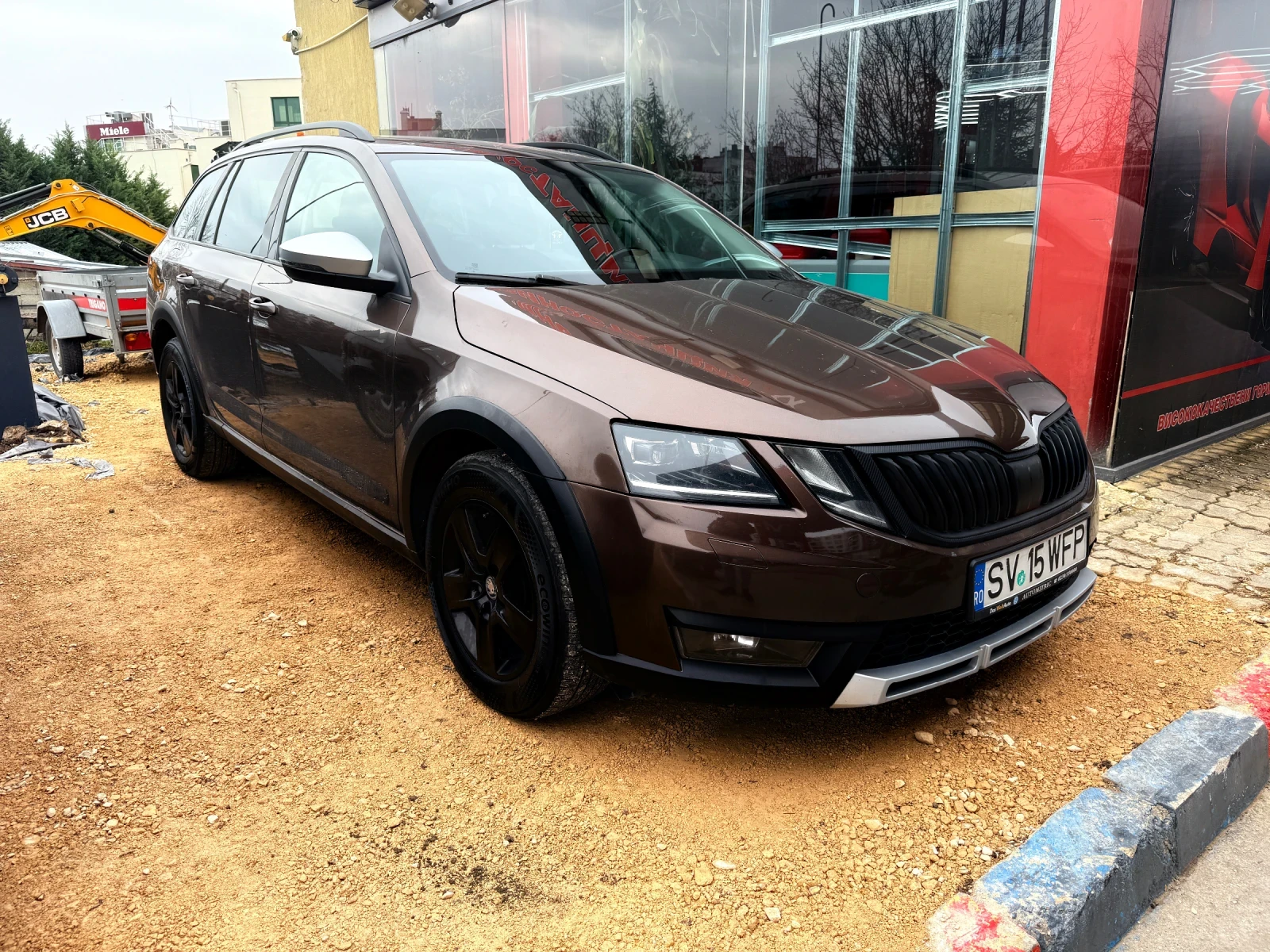 Skoda Octavia Scaut 4x4 is 2.0 TDI distronic - изображение 2