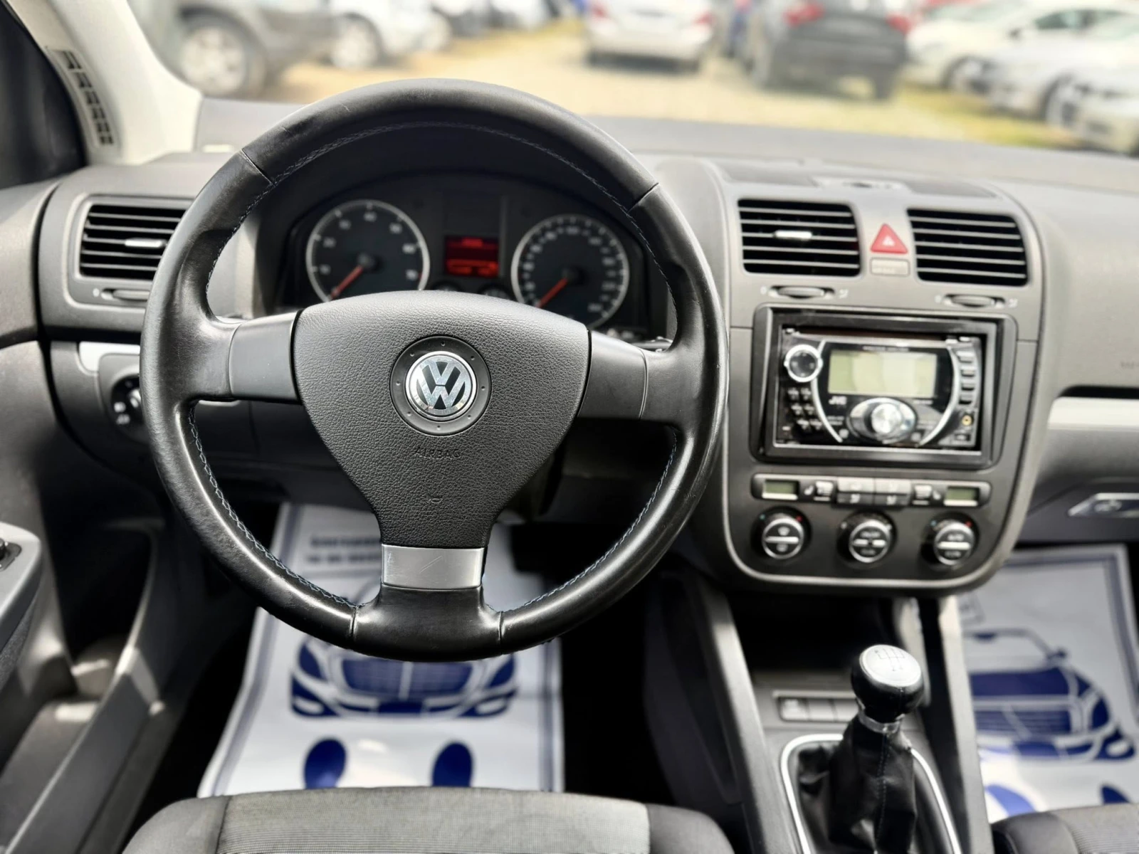 VW Golf 1.6 - изображение 10