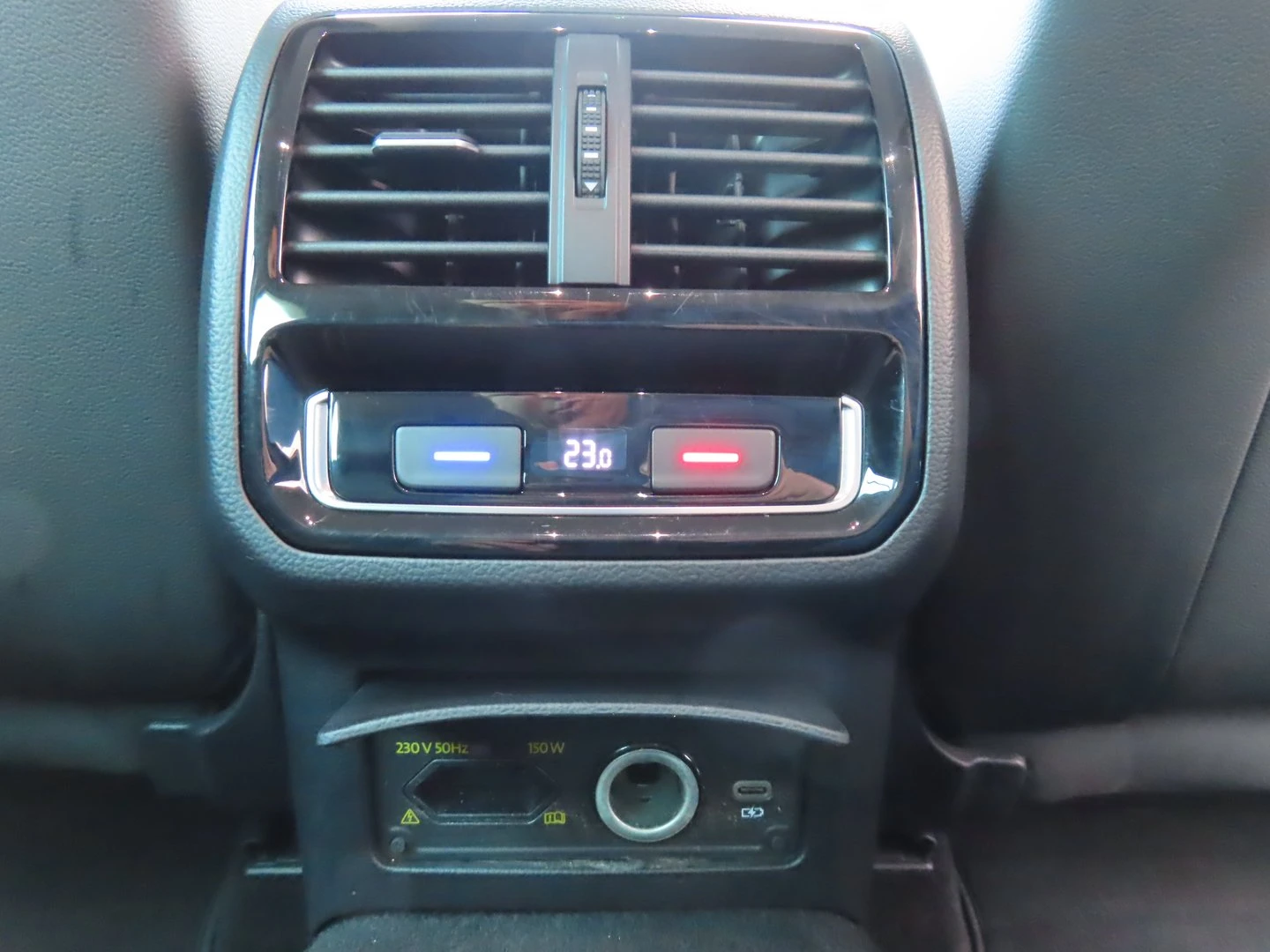 VW Passat VW Passat Var. Business 2.0 TDI SCR DSG | Mobile.bg   9