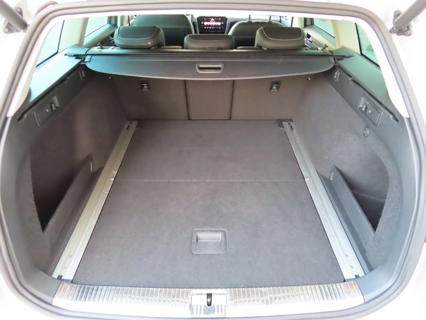 VW Passat VW Passat Var. Business 2.0 TDI SCR DSG - изображение 4