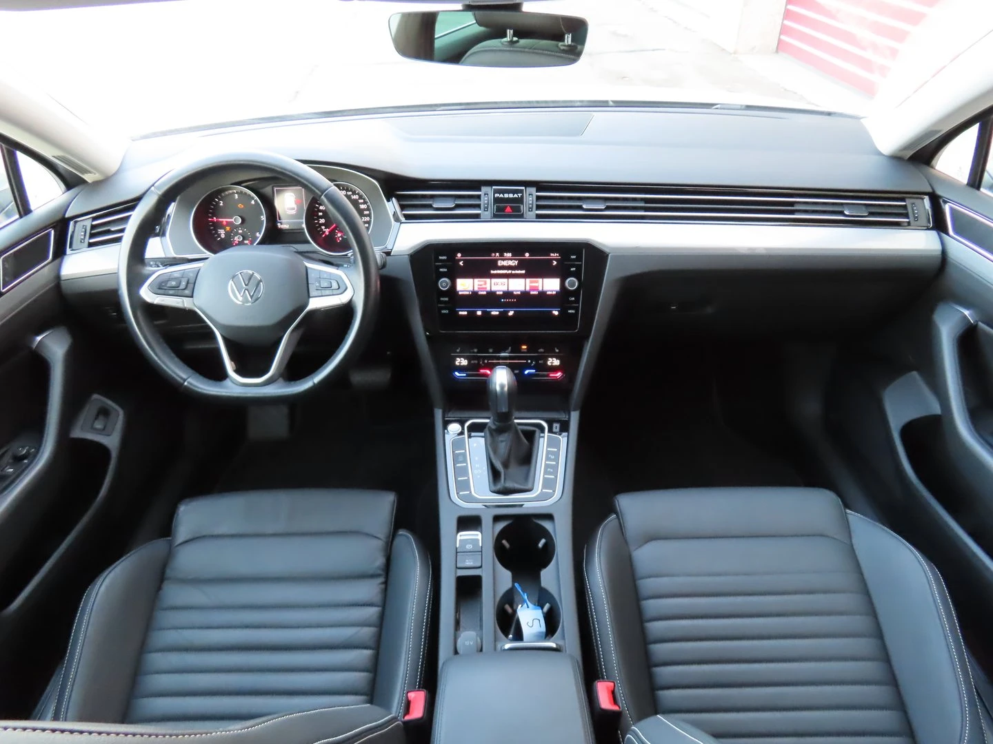 VW Passat VW Passat Var. Business 2.0 TDI SCR DSG - изображение 10