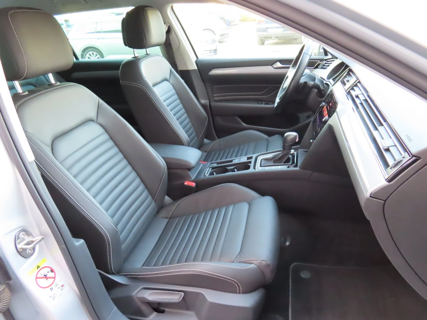 VW Passat VW Passat Var. Business 2.0 TDI SCR DSG - изображение 7