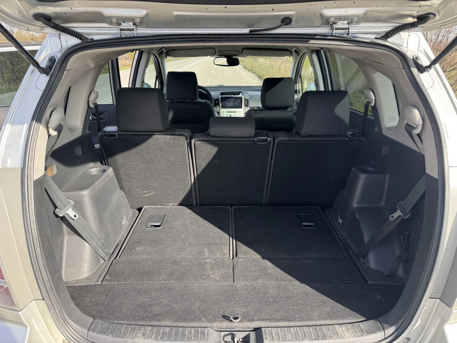 Toyota Corolla verso 2.0 D4-D | Mobile.bg � ����������� 9