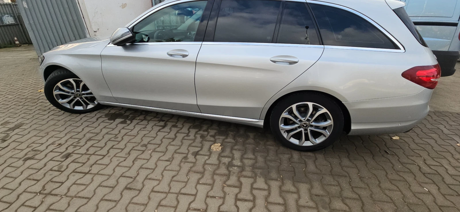 Mercedes-Benz C 220, снимка 5 - Автомобили и джипове - 53836824