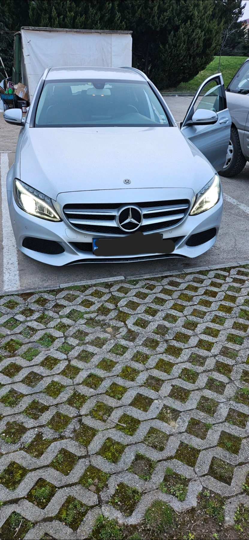 Mercedes-Benz C 220, снимка 2 - Автомобили и джипове - 53836824