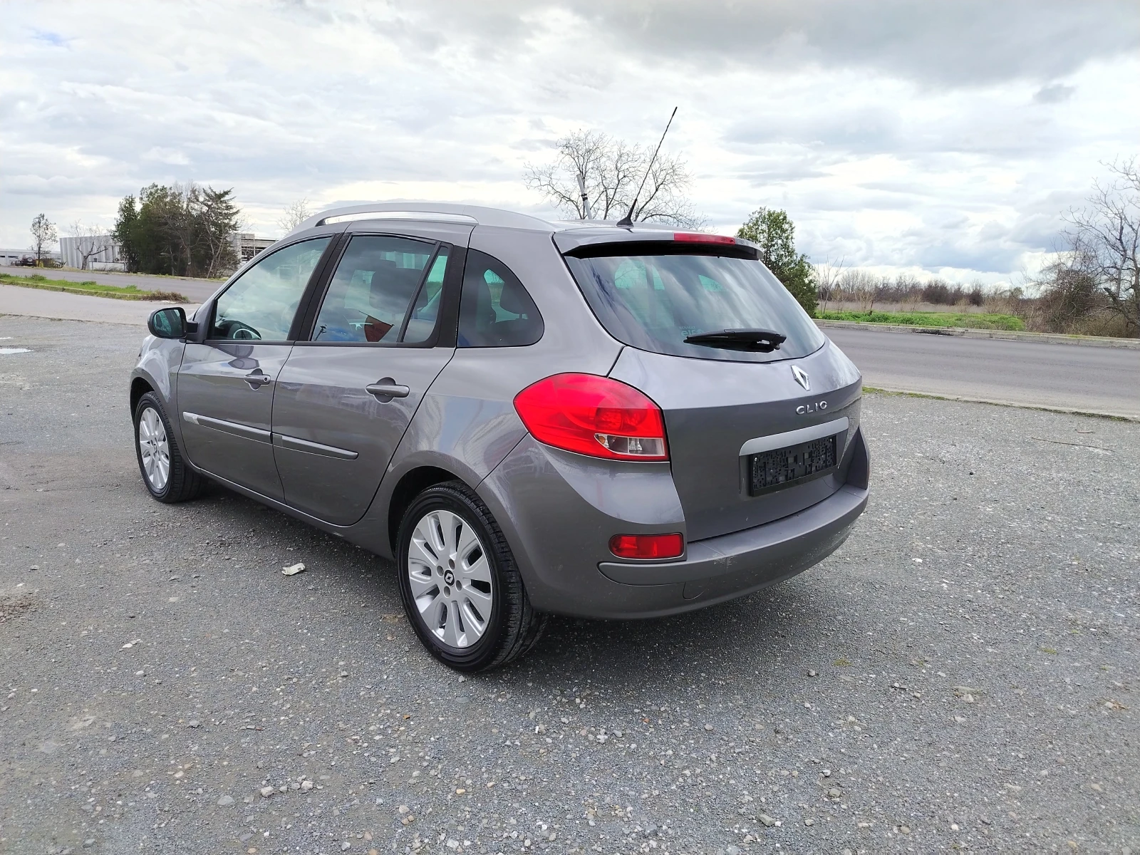 Renault Clio 1.2-75 КС БЕНЗИН 149000 КМ , снимка 7 - Автомобили и джипове - 54090413