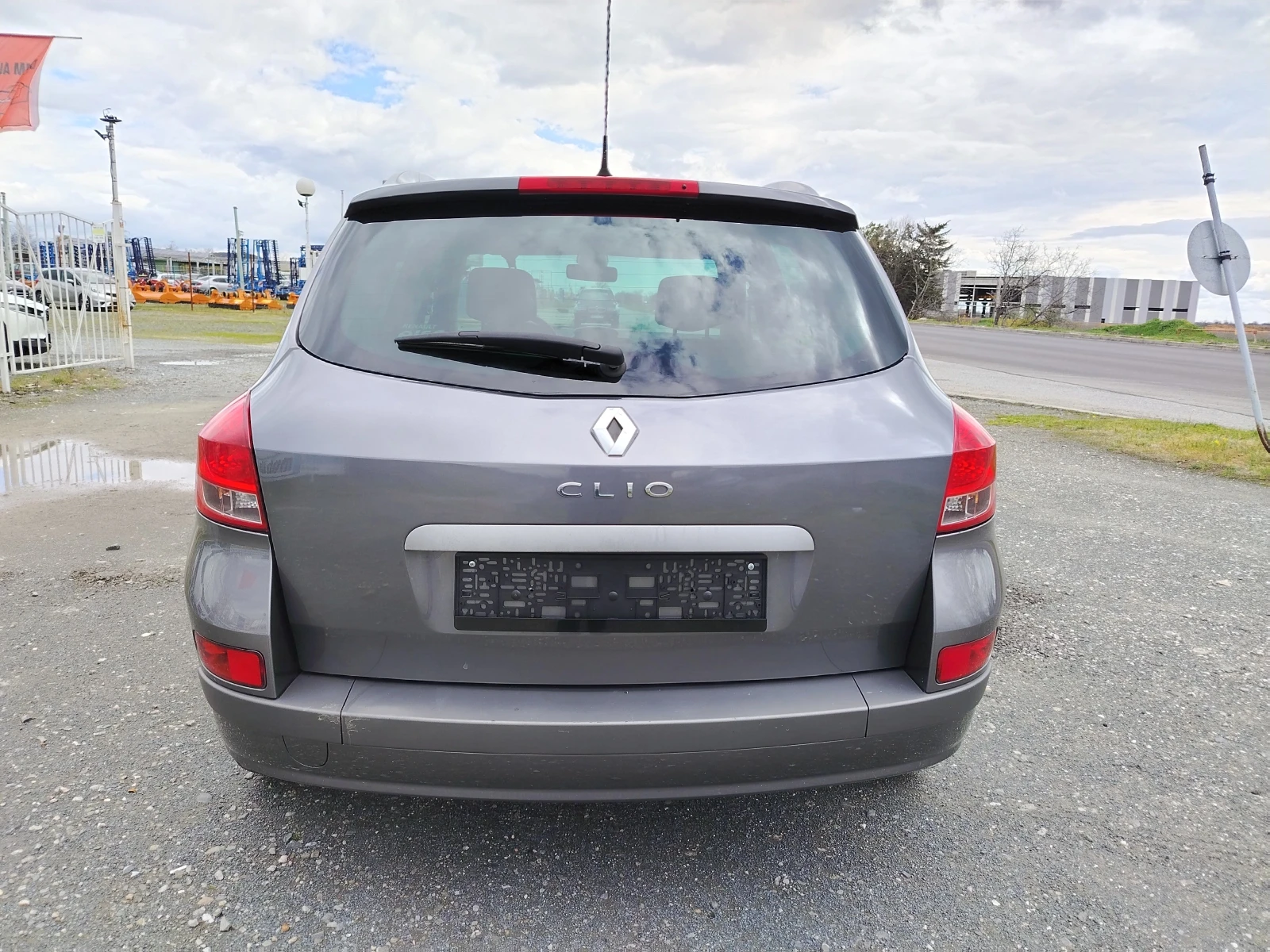 Renault Clio 1.2-75 КС БЕНЗИН 149000 КМ , снимка 6 - Автомобили и джипове - 54090413