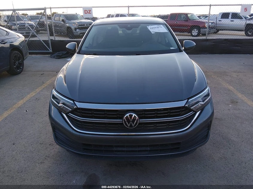 VW Jetta 1.5l Volkswagen 1.5T Se, снимка 12 - Автомобили и джипове - 54136435