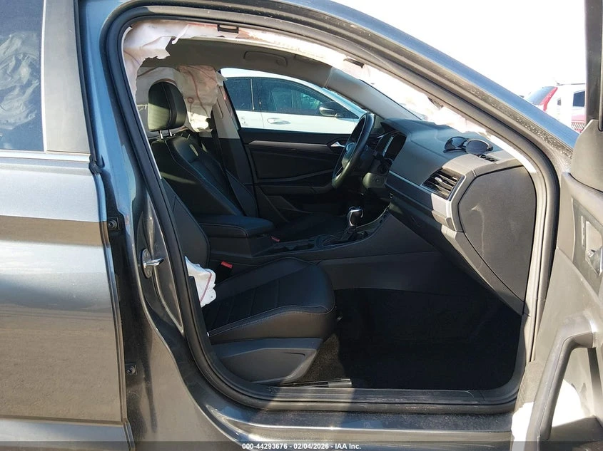 VW Jetta 1.5l Volkswagen 1.5T Se, снимка 5 - Автомобили и джипове - 54136435