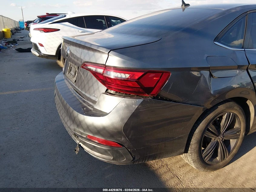 VW Jetta 1.5l Volkswagen 1.5T Se, снимка 6 - Автомобили и джипове - 54136435