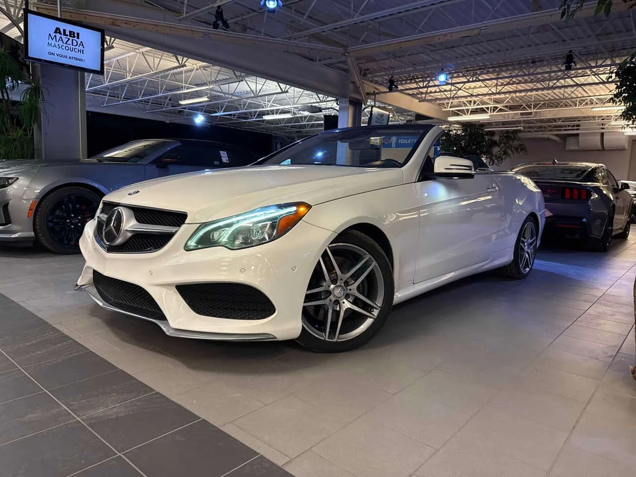 Mercedes-Benz E 400 * CARFAX * CABRIO * ПОДГРЕВИ * ОБДУХВАНЕ * 