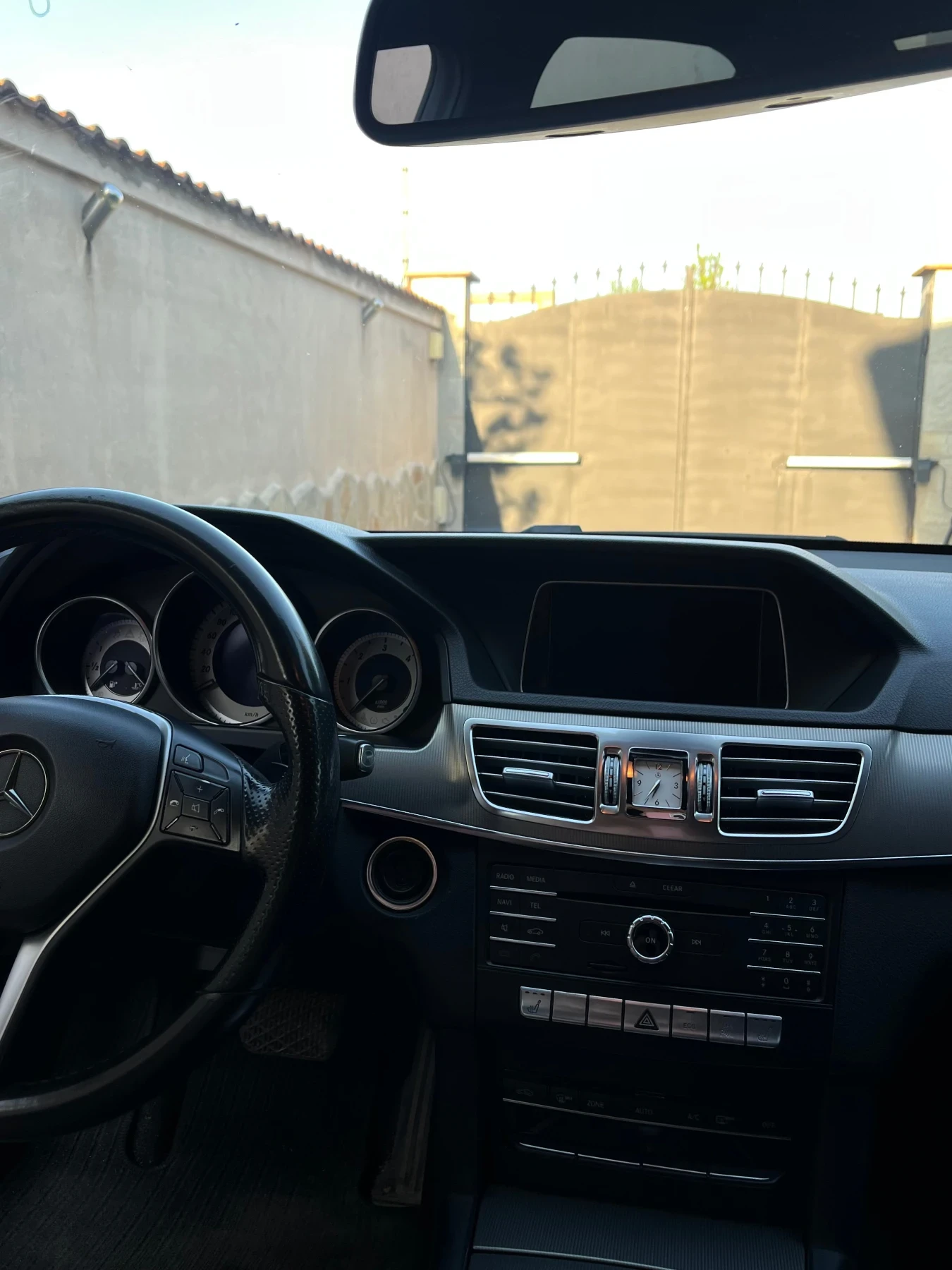 Mercedes-Benz E 220 FACELIFT, снимка 13 - Автомобили и джипове - 54308289