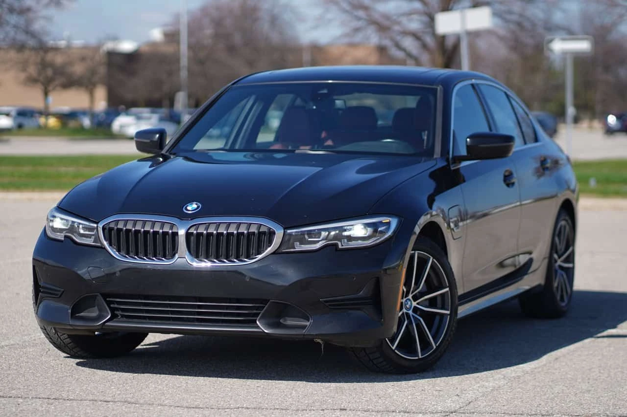 BMW 330 * KEYLESS * ШИБИДАХ * КАМЕРА * ПОДГРЕВ