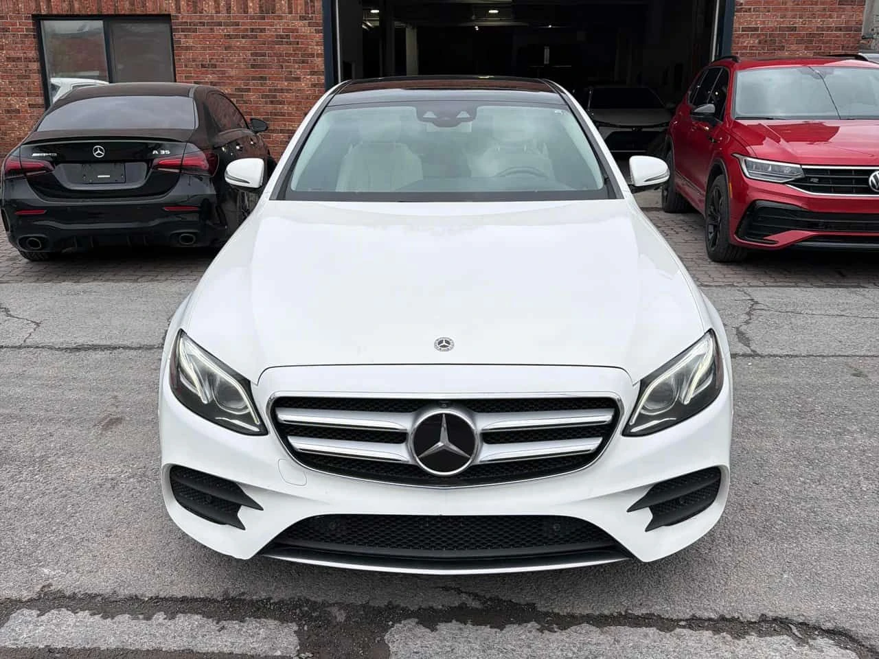 Mercedes-Benz E 400 4MATIC* DISTRONIC* BURMESTER* ОБДУХВАНЕ* 360* , снимка 6 - Автомобили и джипове - 54372006