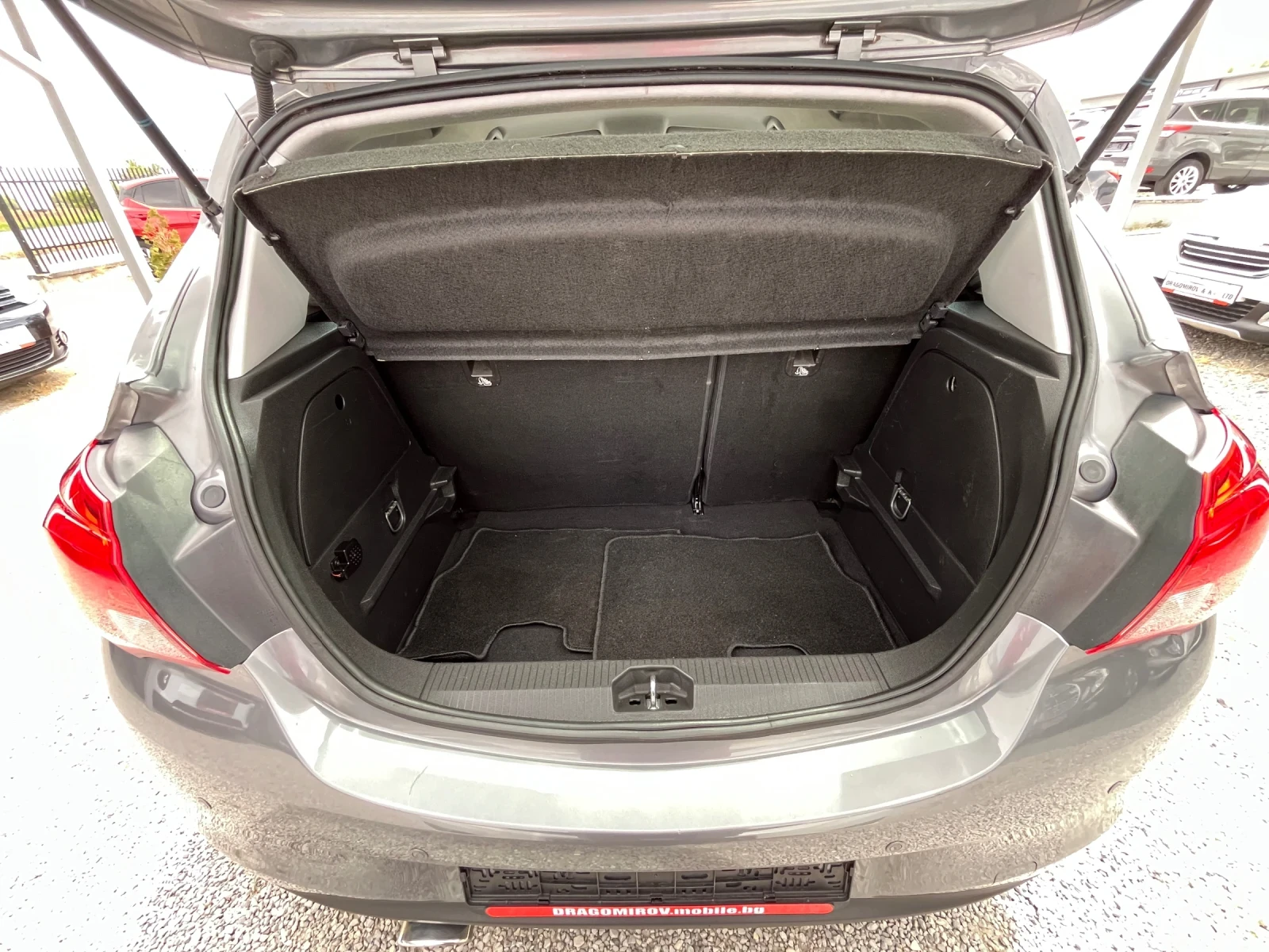 Opel Corsa 1.4GPL / Advance / CarPlay, снимка 15 - Автомобили и джипове - 54503988