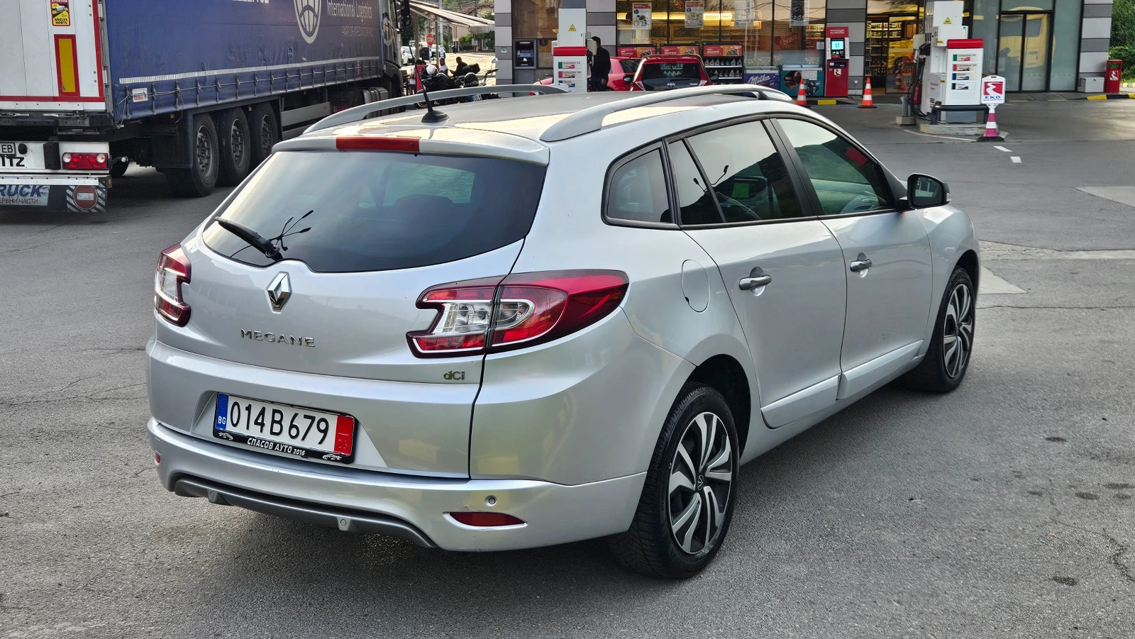 Renault Megane 1.5 Dci GT-Line/Navig/Klimatr/6skorost, снимка 6 - Автомобили и джипове - 55426101