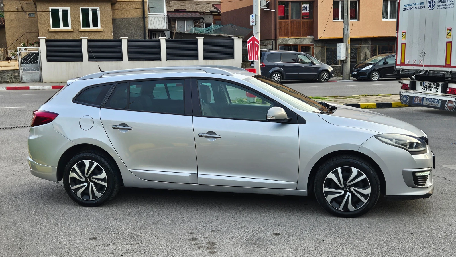 Renault Megane 1.5 Dci GT-Line/Navig/Klimatr/6skorost, снимка 7 - Автомобили и джипове - 55426101