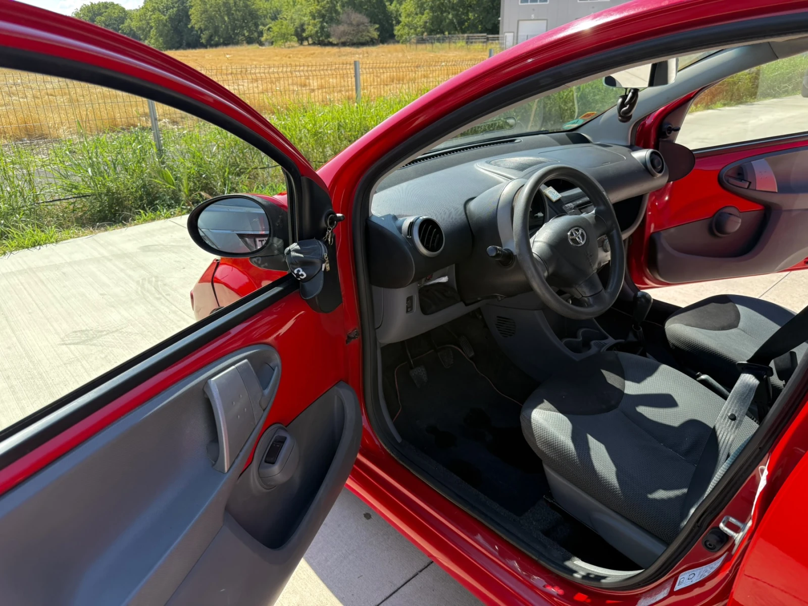 Toyota Aygo 1.0 i 12V (67 Hp), снимка 7 - Автомобили и джипове - 55456437