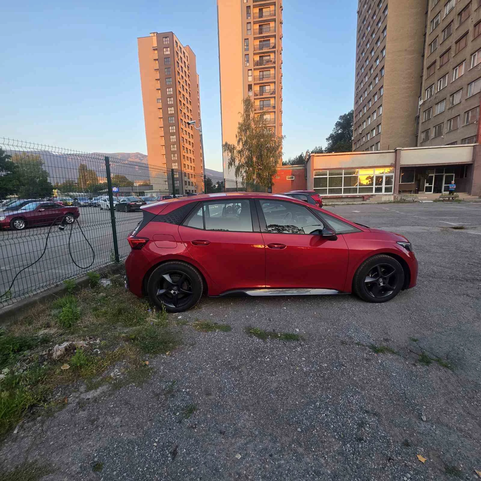 Cupra Born 58 kW/h, снимка 2 - Автомобили и джипове - 55559759
