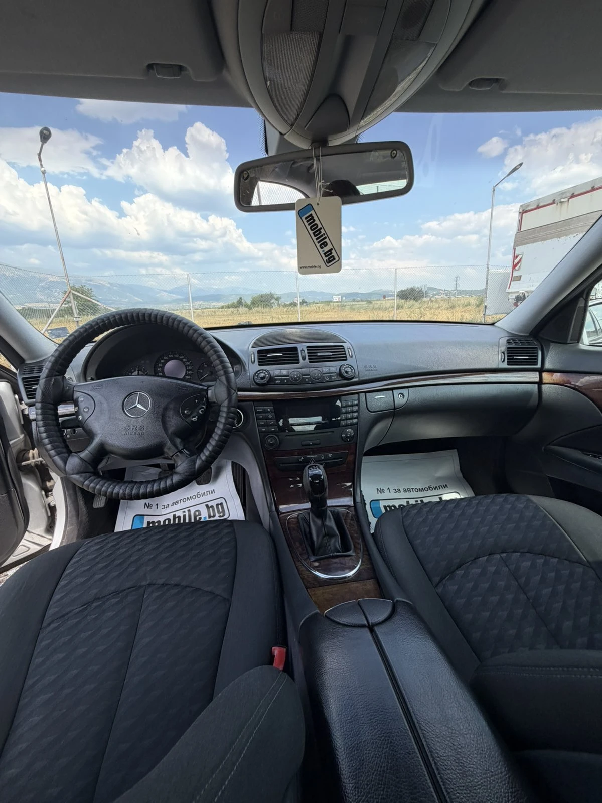 Mercedes-Benz E 220, снимка 8 - Автомобили и джипове - 55560048