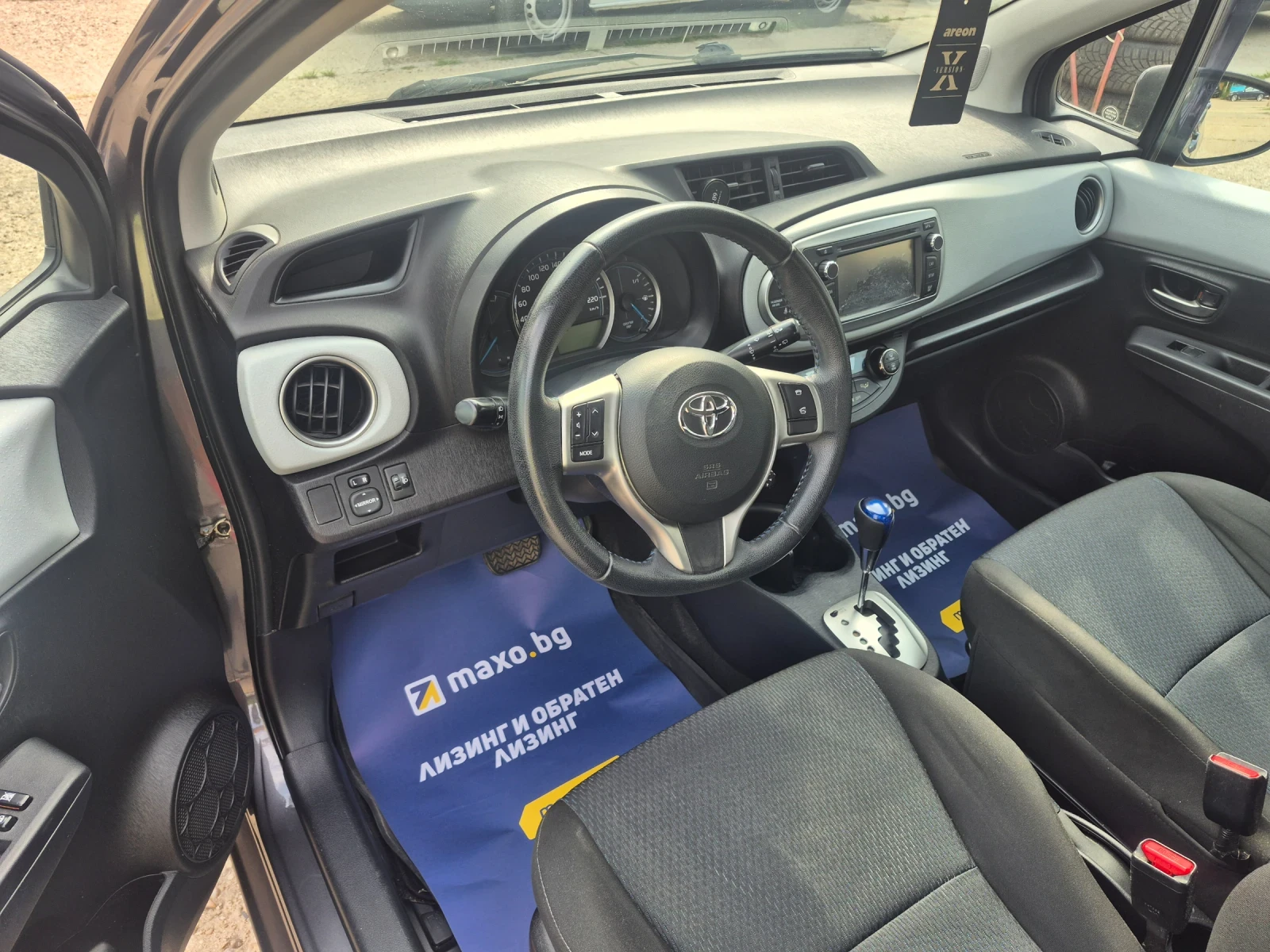 Toyota Yaris ХИБРИД АВТОМАТИК, снимка 11 - Автомобили и джипове - 55650149
