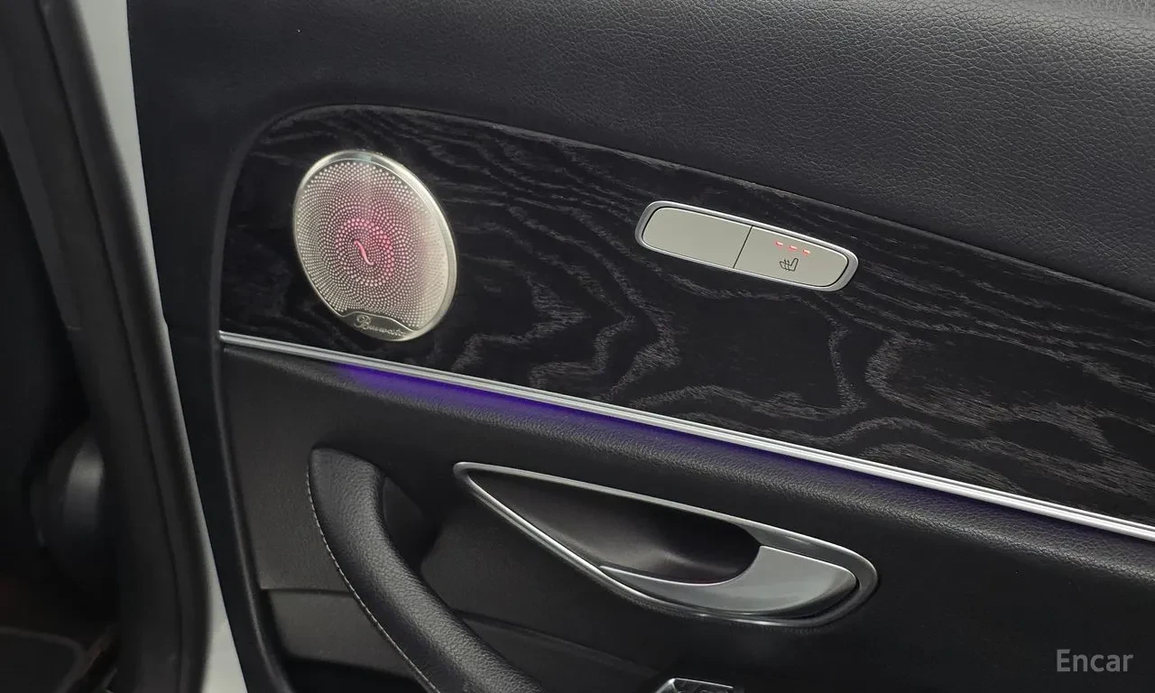 Mercedes-Benz E 300 burmester* multibeam led* Parking Assist, снимка 15 - Автомобили и джипове - 55805922