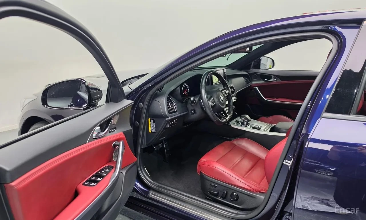 Kia Stinger 3.3 Turbo AWD | АВТОФИНАНСИРАНЕ, снимка 10 - Автомобили и джипове - 56122326