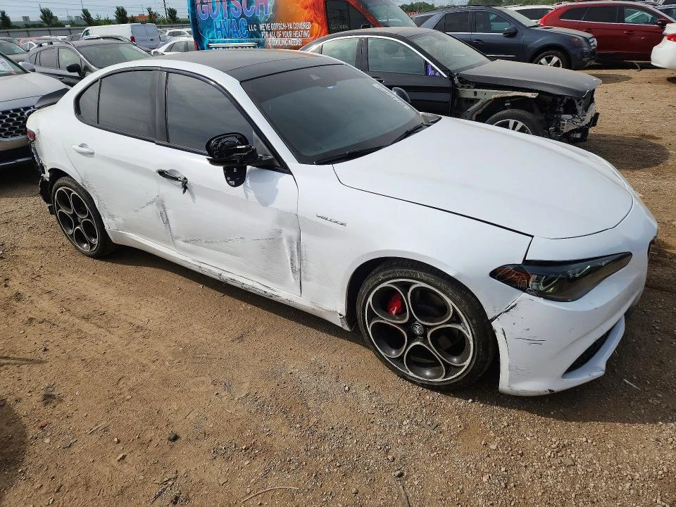 Alfa Romeo Giulia 2024 ALFA ROMEO GIULIA TI, снимка 3 - Автомобили и джипове - 56231818