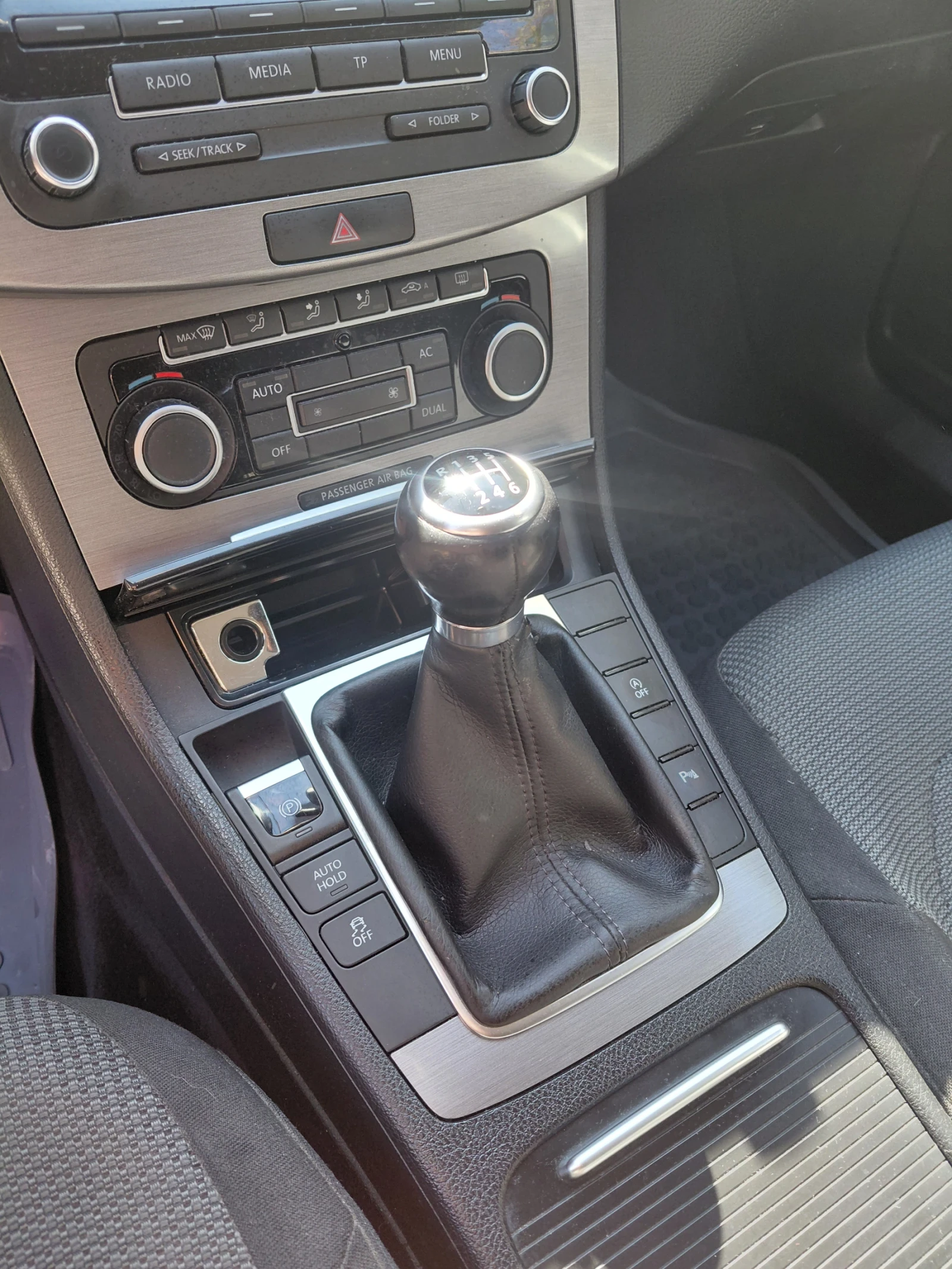 VW Passat Comfortline, снимка 12 - Автомобили и джипове - 56546383