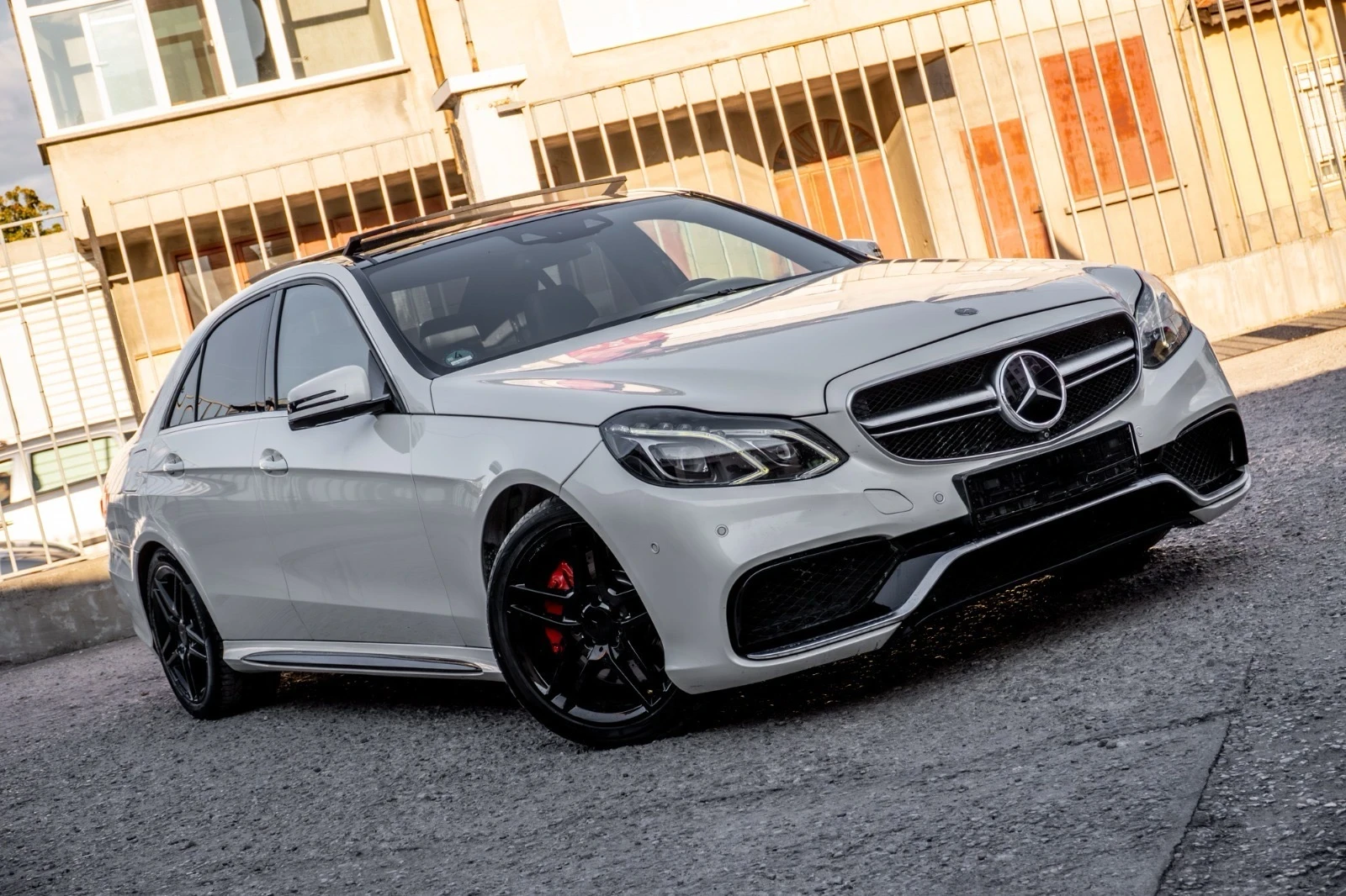 Mercedes-Benz E 350 CDI-FACE-AMG-9G-PANO-HARMAN-ОБДУХ-ПОДГР-DISTR-FULL