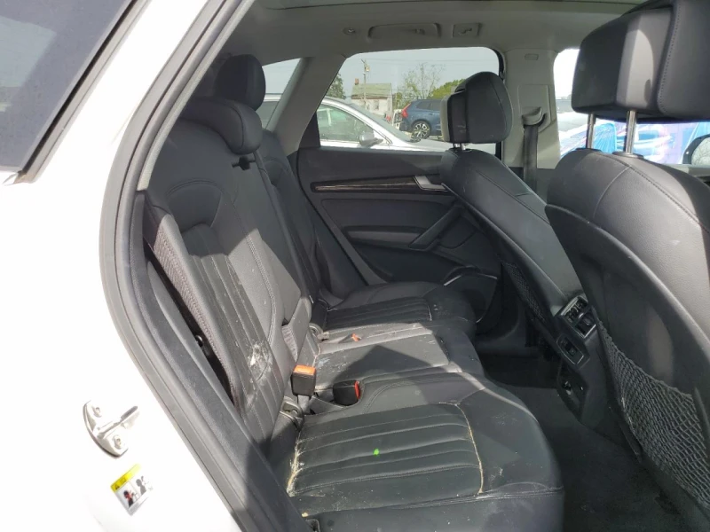 Audi Q5 Premium / 2.0 TFSI / Quattro /Virtual Cockpit / , снимка 10 - Автомобили и джипове - 52191922