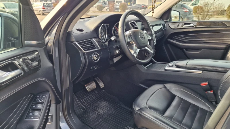 Mercedes-Benz ML 350 SWIZ* AMG* AIR* FULL* DISTRONIC* BLUETECH* LEDD* , снимка 9 - Автомобили и джипове - 52837265