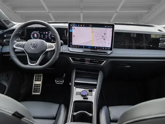 VW Tiguan 2.0 TDI 4Motion = R-Line = Гаранция, снимка 8 - Автомобили и джипове - 54157971