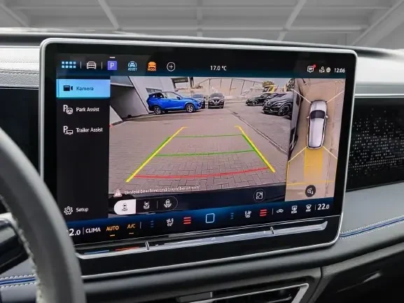 VW Tiguan 2.0 TDI 4Motion = R-Line = Гаранция, снимка 9 - Автомобили и джипове - 54157971