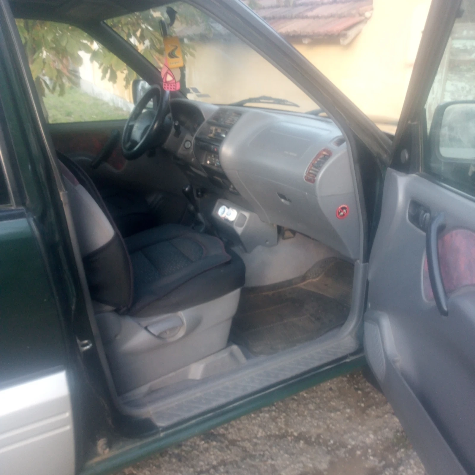 Nissan Terrano 2.4 116 бензин  - изображение 10