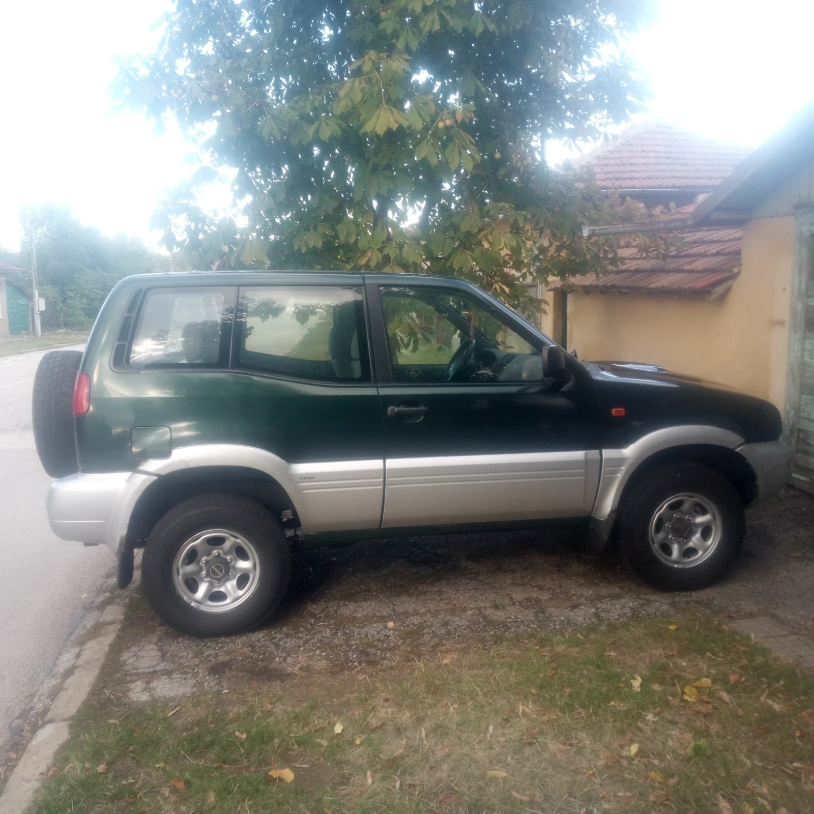 Nissan Terrano 2.4 116 бензин  - изображение 2