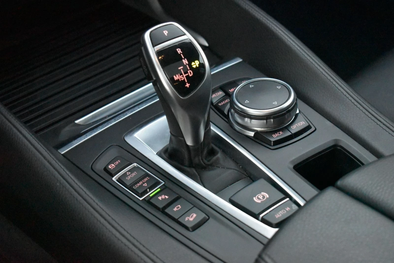 BMW X6 4.0D xDrive, снимка 8 - Автомобили и джипове - 54361198