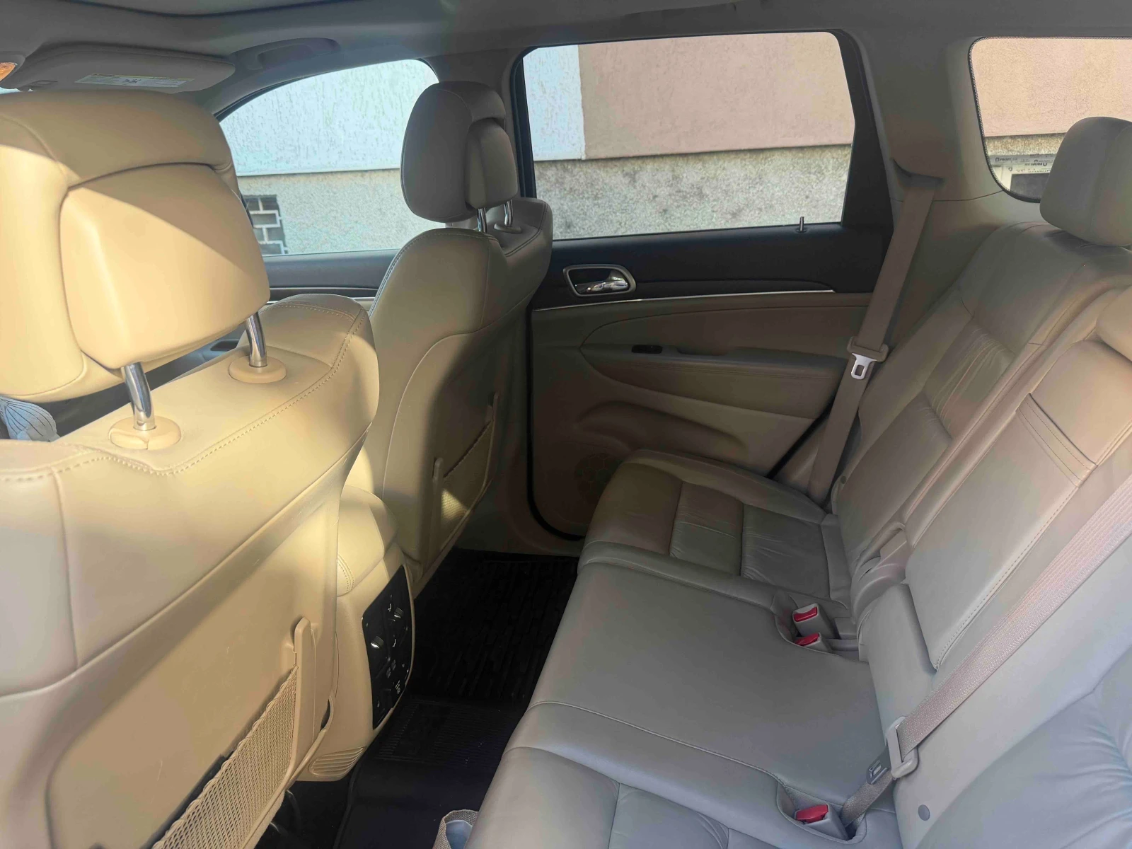 Jeep Grand cherokee 5, 7 HEMI LPG, снимка 11 - Автомобили и джипове - 54960004