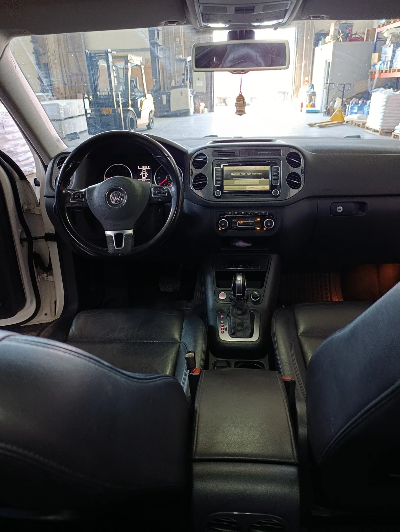 VW Tiguan 2.0, 140 кс., снимка 7 - Автомобили и джипове - 55309146