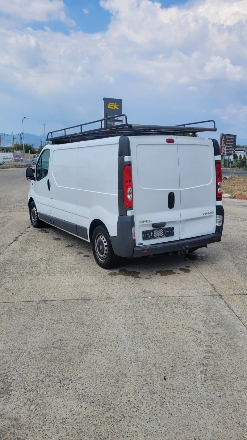 Opel Vivaro, снимка 4 - Бусове и автобуси - 47246533