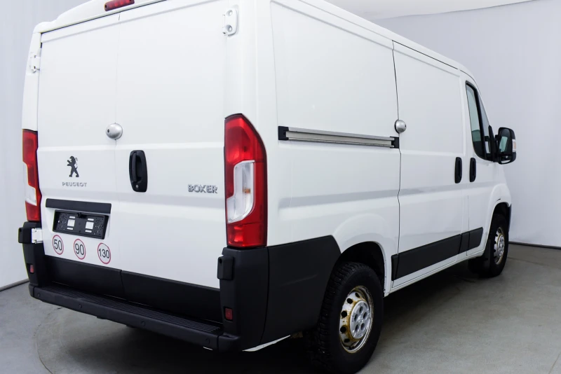 Peugeot Boxer 2.0 BlueHDi L1h1 с ДДС и 2 години гаранция, снимка 3 - Бусове и автобуси - 47763497